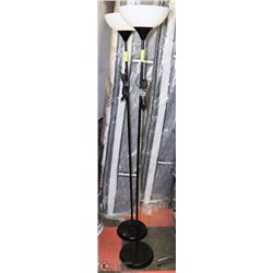 SET OF 2 BLACK & WHITE FLOOR LAMPS