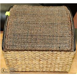 WICKER BASKET WITH LID