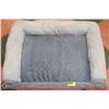 Image 1 : MEDIUM ORTHOPEDIC PLUSH SOFA PET BED ,GREY