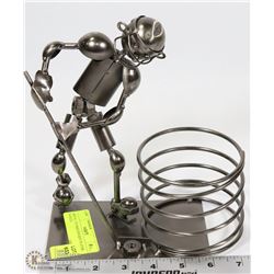 METAL TIN MAN HOCKEY PLAYER W/BEER