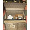 Image 1 : ESTATE STORAGE TRUNK WITH CONTENTS