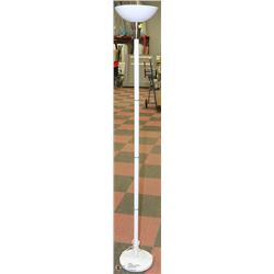 WHITE FLOOR LAMP