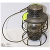 Image 1 : ADLAKE-KERO USA/CANADA VINTAGE RAILROAD LANTERN