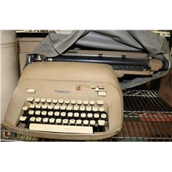 VINTAGE ROYAL TYPEWRITER