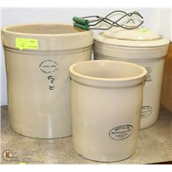 VINTAGE MEDALTA POTTERIES 3 GALLON CROCK WITH