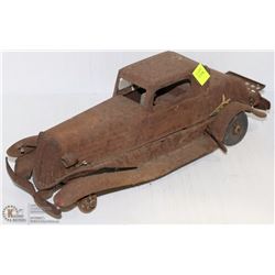 ANTIQUE WIND UP CAR MISSING 2 WHEELS AS IS
