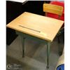 Image 1 : ANTIQUE SCHOOL DESK