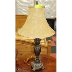 DECORATIVE TABLE LAMP
