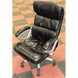 DELUXE HYDRAULIC LIFT LEATHER OFFICE CHAIR