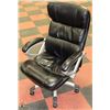 Image 1 : DELUXE HYDRAULIC LIFT LEATHER OFFICE CHAIR