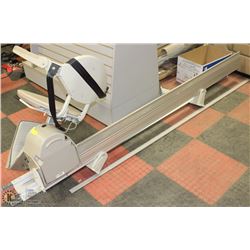 SIMPLICITY SERIES MINIVATOR STAIR LIFT