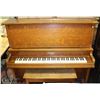 Image 1 : STANLEY TORONTO WOOD PIANO 59.5"X27"X55"
