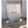 Image 1 : PALLET OF BATHROOM MIRRORS AND GLASS SHELVES
