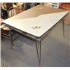 Image 1 : VINTAGE METAL AND ARBORITE KITCHEN TABLE
