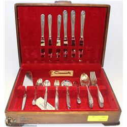 ESTATE SILVERPLATED SILVERWARE SET
