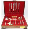 Image 1 : ESTATE SILVERPLATED SILVERWARE SET