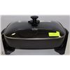 Image 1 : LARGE ELECTRIC RECTANGULAR RIVAL SKILLET