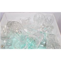 ESTATE BOX OF ASSORTED CUT GLASS ON CHOICE