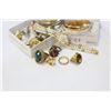 Image 2 : LOT OF ESTATE BANGLES NOVELTY RINGS ETC