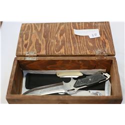 WOODEN BOX WITH HUNTING KNIFE AND 3 SMALL KNIVES