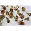 Image 4 : LOT OF MINIATURE BRASS WARE ALL STAMPED MADE IN ENGLAND