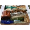 Image 1 : TWO TRAYS OF COLLECTIBLE BOTTLES