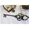 Image 3 : BAG OF JEWELLRY AND CAST IRON KEY AND BRASS OWL