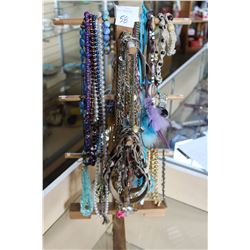 JEWELLRY TREE WITH JEWELLRY