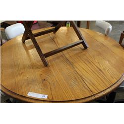 ROUND OAK PEDESTLE DINING TABLE