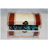Image 2 : WOOD BOX OF HEMITITE MAGNETIC JEWELLRY