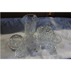 LOT OF PINWHEEL CRYSTAL ESTATE PIECES