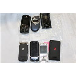 LOT OF MOTOROLLA CELL PHONES