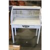 Image 1 : PAINTED STUDENTS DESK