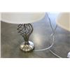 Image 3 : PAIR OF METAL DECORATIVE LAMPS