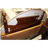 Image 1 : PINE QUEENSIZE HEADBOARD