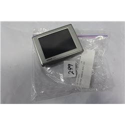 SILVER GARMIN NUVI GPS