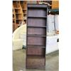 Image 1 : TALL OAK BOOKSHELF