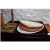 Image 1 : LOT OF DECORATIVE TRAYS AND PLATTERS