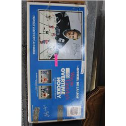VINTAGE WAYNE GRETZKY OVERTIME TABLE TOP HOCKEY GAME