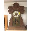 Image 1 : Gingerbread Shelf Clock