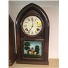 Image 1 : Rosewood Beehive Shelf Clock