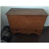 Image 2 : Shaker Blanket Chest