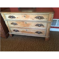 Oak Chest