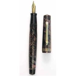 An Eversharp fountain pen, with facetted body and gold plated nib, 5 ins...