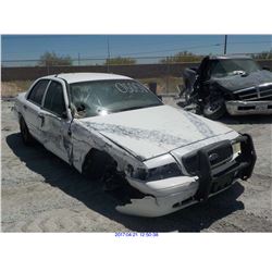 2005 - FORD CROWN VICTORIA with TX Title // SALVAGE