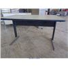 Image 2 : LOT OF 11 METAL DESKS