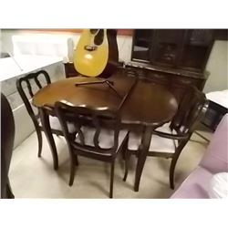 MAHOGANY DINING TABLE & 4 UPHOLSTERED SEAT CHAIRS - PLUS 1 LEAF