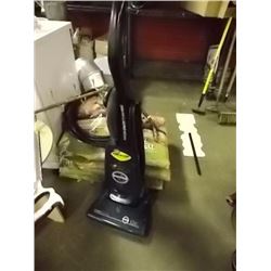 UPRIGHT VACUMN - FROM ESTATE - BLUE - EUREKA