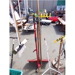 BUNDLE - SNOW SHOVEL & MORE