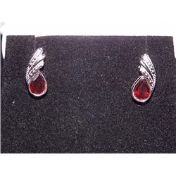 EARRINGS - NEW 1CTW  PEAR FACETED GARNETS & 2 ROUND FACETED DIAMONDS IN STERLING SILVER SETTING - RE
